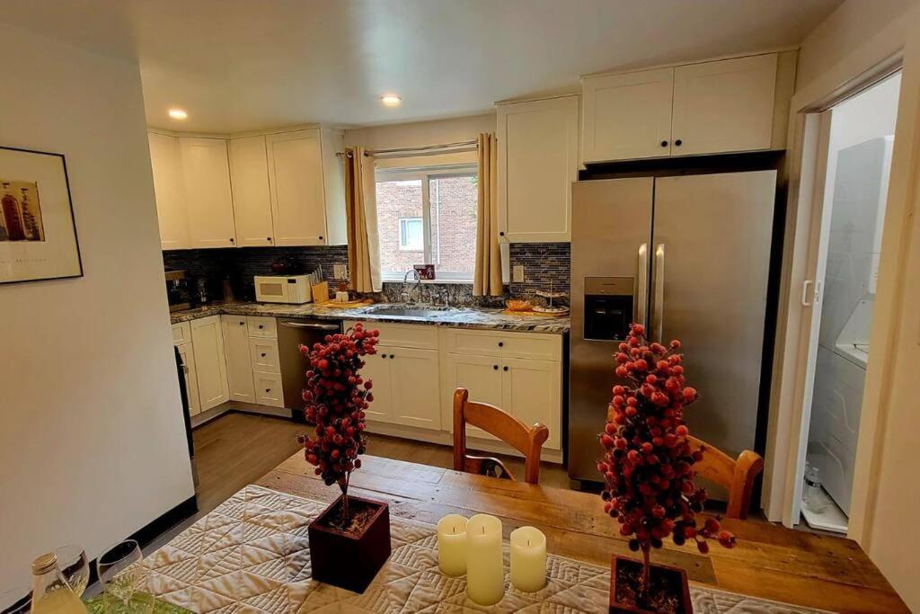 Unique & Peaceful Boston Home エクステリア 写真