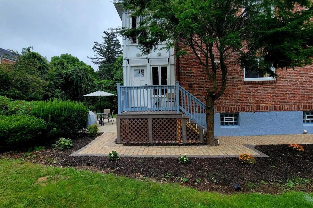 Unique & Peaceful Boston Home エクステリア 写真