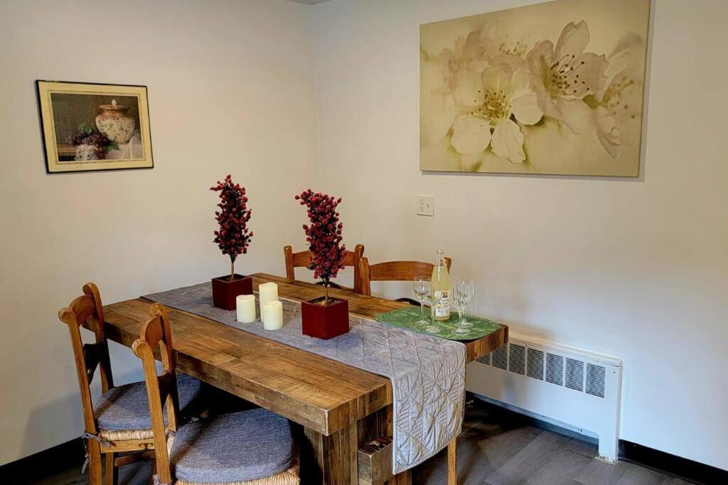 Unique & Peaceful Boston Home エクステリア 写真
