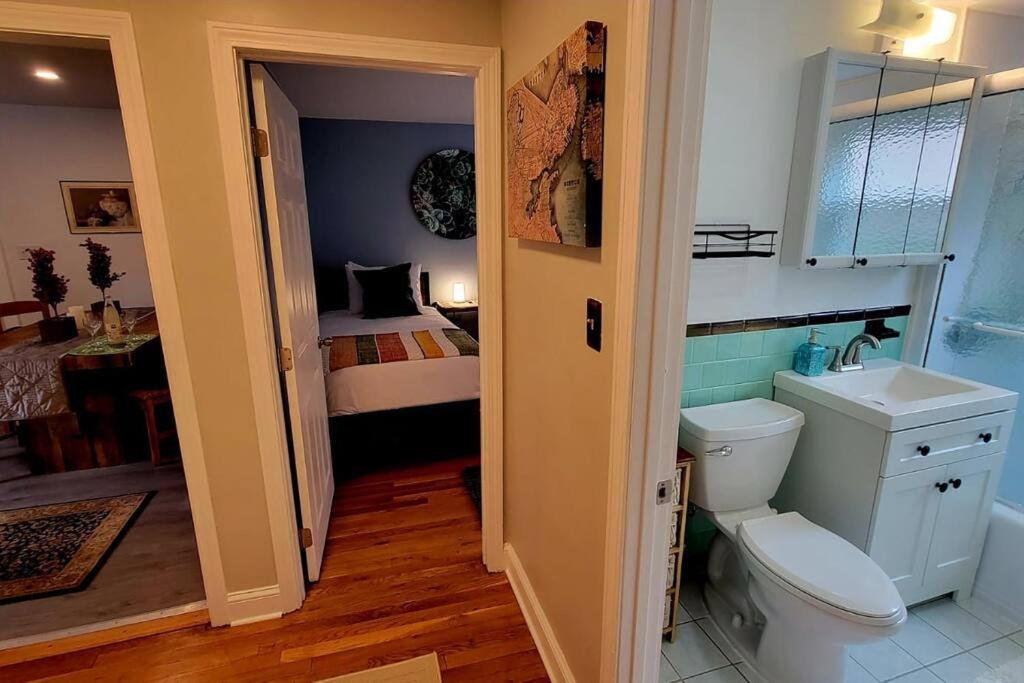 Unique & Peaceful Boston Home エクステリア 写真
